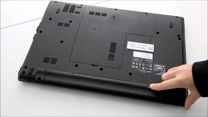 remove battery of a laptop, removal process for battery laptop,best way to remove the laptop battery